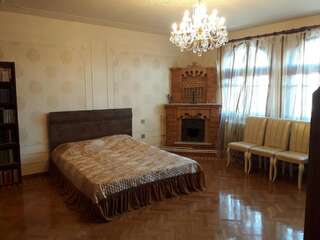 Апартаменты CENTER. 3 Bedrooms Баку Апартаменты-11