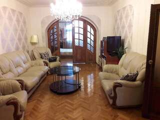 Апартаменты CENTER. 3 Bedrooms Баку Апартаменты-23