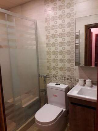 Апартаменты CENTER. 3 Bedrooms Баку Апартаменты-8